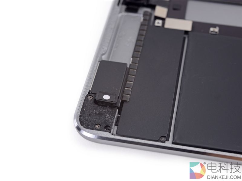10.5英寸iPad Pro拆解:史上最难拆的iPad