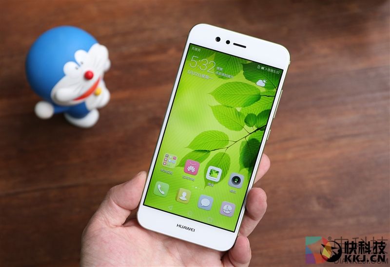 HUAWEI nova 2自拍深度体验:为了它我上街找了7位美女