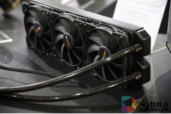 超静音CPU一体式液冷散热器：机箱瞬间安静