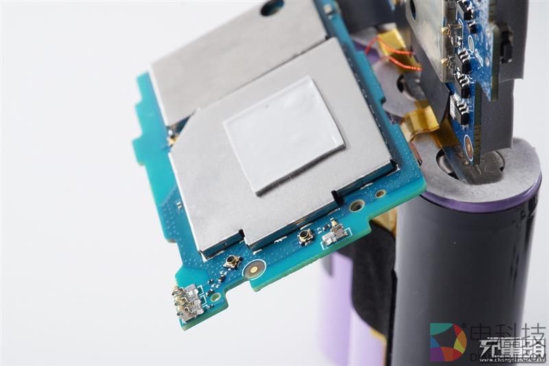 全网首拆：紫米4G路由器MF885拆解