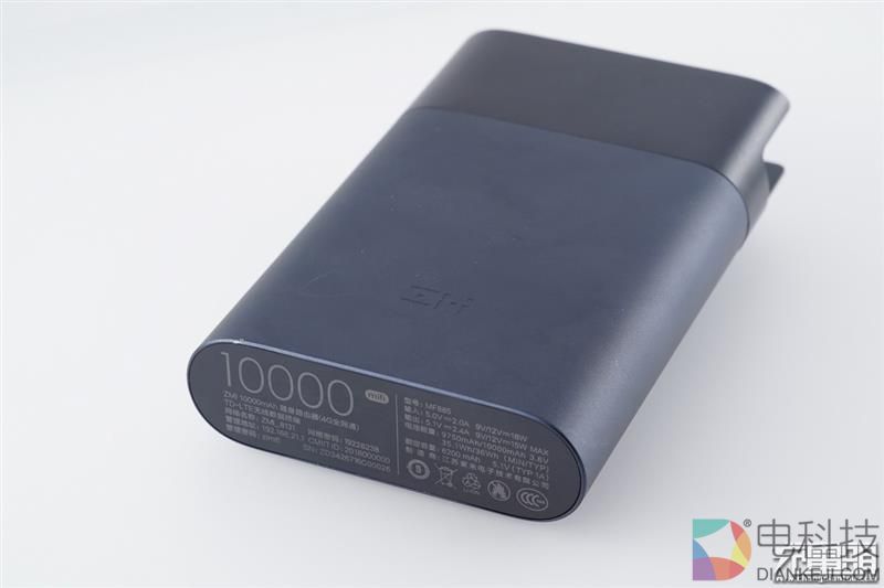 全新10000mAh紫米4G路由器拆解：良心