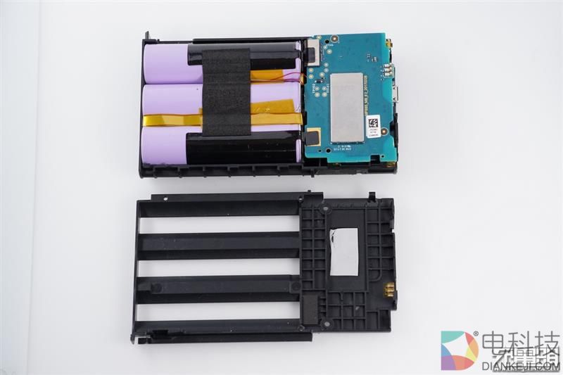 全网首拆：紫米4G路由器MF885拆解