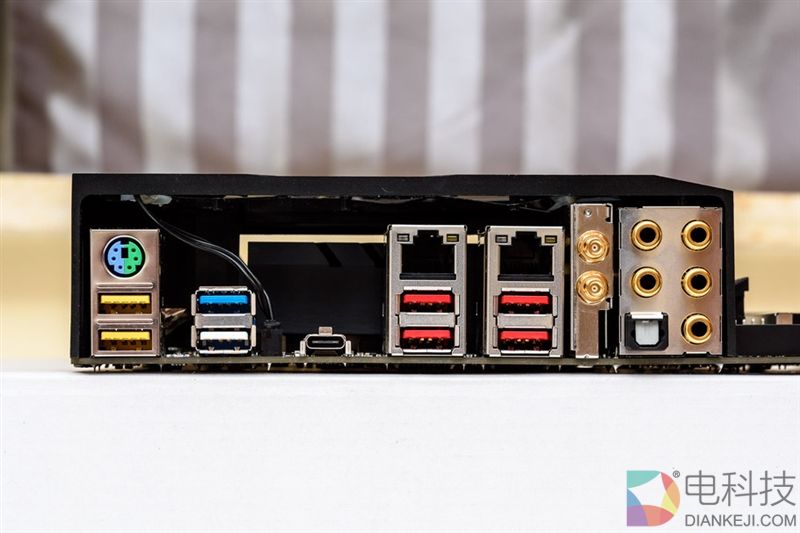 诡异的四核!Intel全新发烧i7-7740X最详尽评测