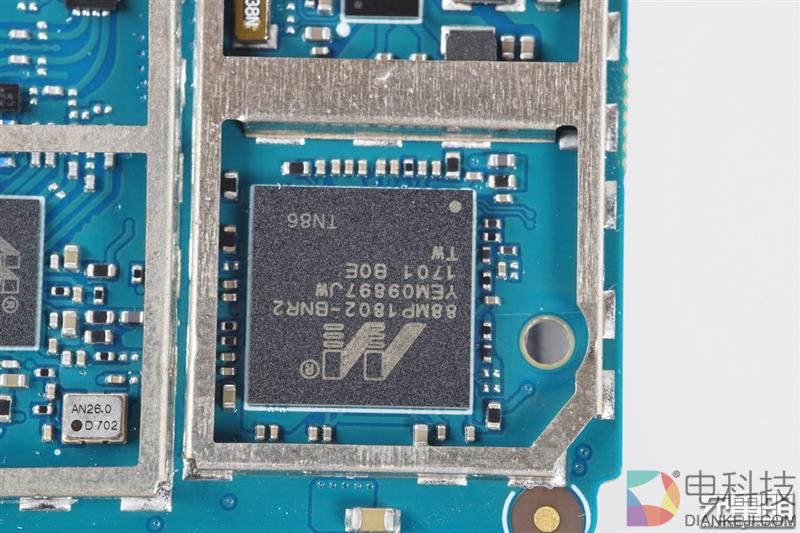 全网首拆：紫米4G路由器MF885拆解