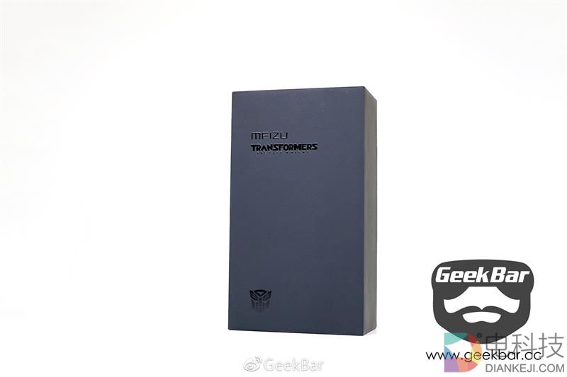 能不能变形？魅蓝E2变形金刚定制版拆解