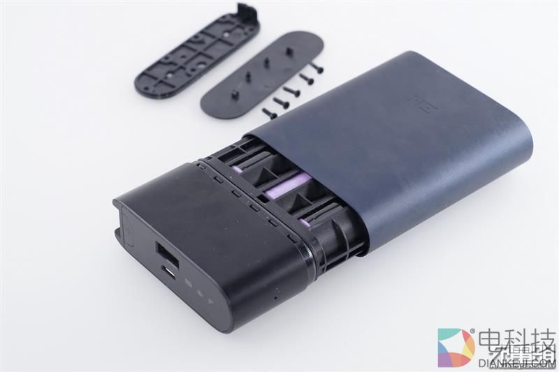 全网首拆：紫米4G路由器MF885拆解