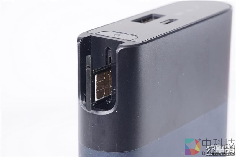 全网首拆：紫米4G路由器MF885拆解