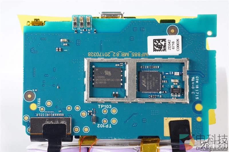 全网首拆：紫米4G路由器MF885拆解