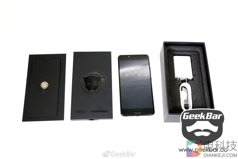 能不能变形？魅蓝E2变形金刚定制版拆解