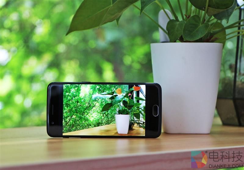 安卓版iPhone 7P到底如何？一加5详细评测：快到没朋友