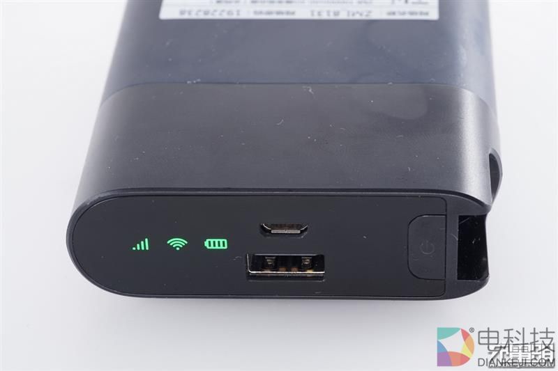 全网首拆：紫米4G路由器MF885拆解