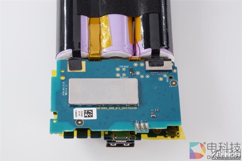 全网首拆：紫米4G路由器MF885拆解