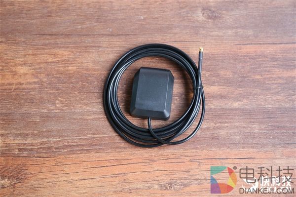 小蚁智能后视镜领航版开箱图赏:399元高性价比