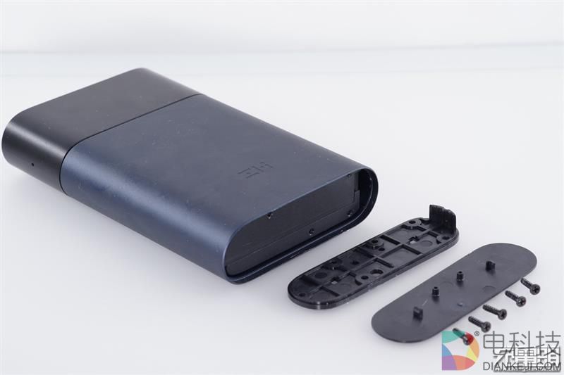 全网首拆：紫米4G路由器MF885拆解