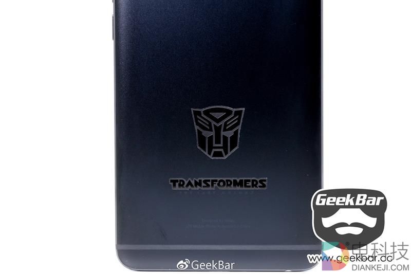 能不能变形？魅蓝E2变形金刚定制版拆解