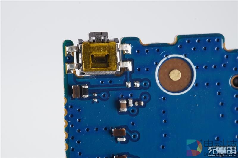 全网首拆：紫米4G路由器MF885拆解