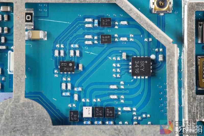 全网首拆：紫米4G路由器MF885拆解