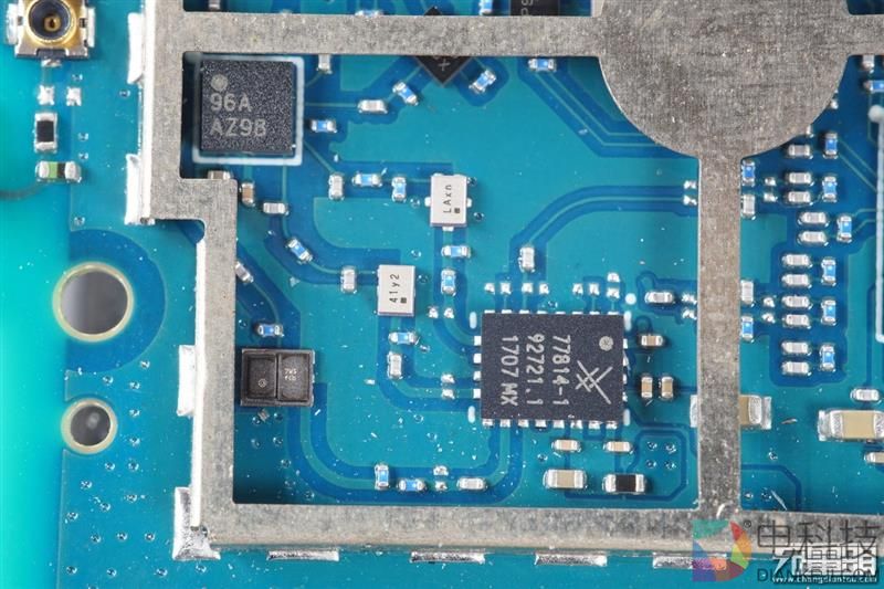 全网首拆：紫米4G路由器MF885拆解