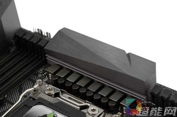 扣肉X御用座驾 华硕ROG STRIX X299-E GAMING主板图赏