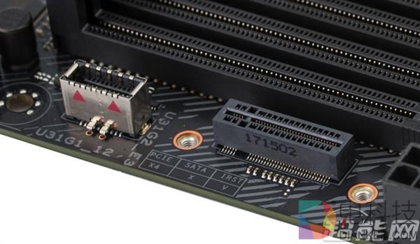 扣肉X御用座驾 华硕ROG STRIX X299-E GAMING主板图赏