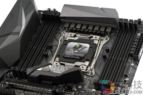 扣肉X御用座驾 华硕ROG STRIX X299-E GAMING主板图赏