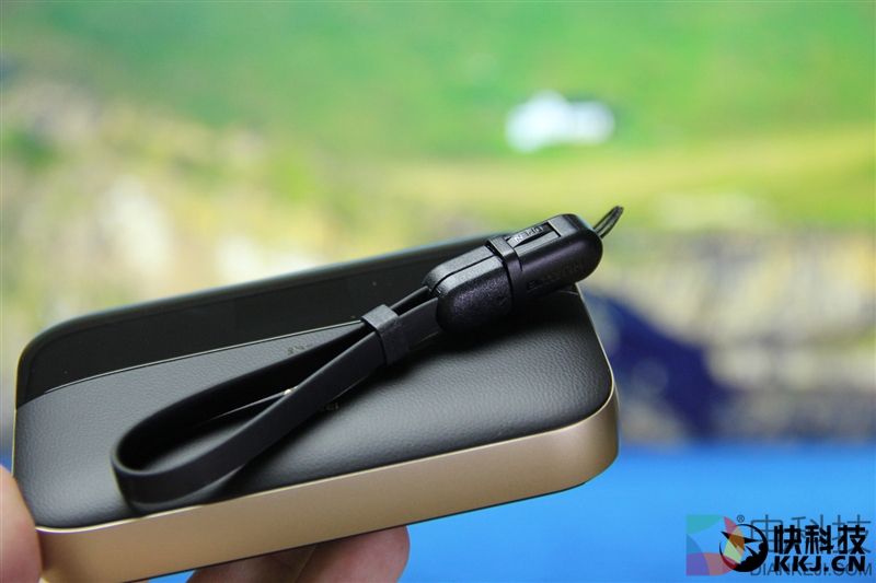 续航神油！华为随行WiFi 2 Pro评测：让你的手机更坚挺