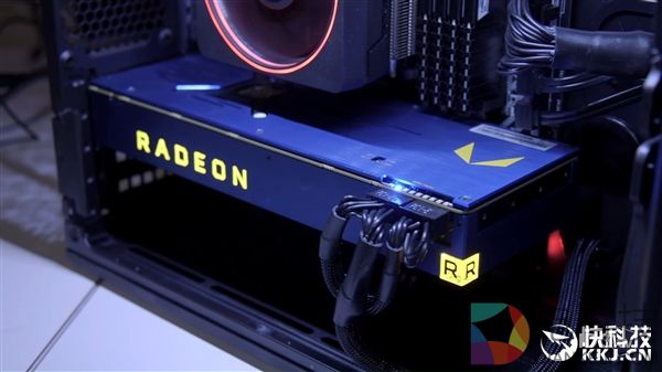 AMD Vega全新架构显卡全球首测!Titan Xp不见尾灯