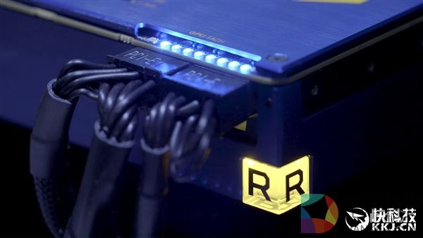 AMD Vega全新架构显卡全球首测!Titan Xp不见尾灯