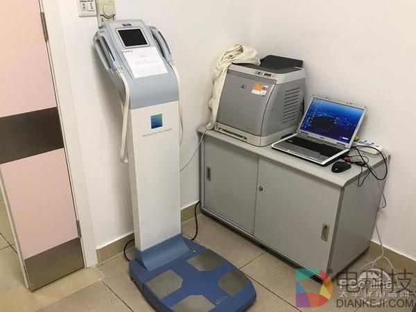 智能体脂秤到底准不准?编辑为此去了趟医院