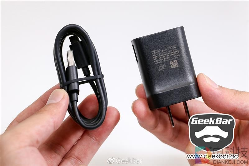 诺基亚3310复刻版拆解：不是复活那么简单