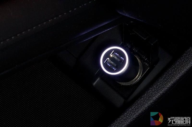 小米车载充电器快充版CZCDQ02ZM拆解评测