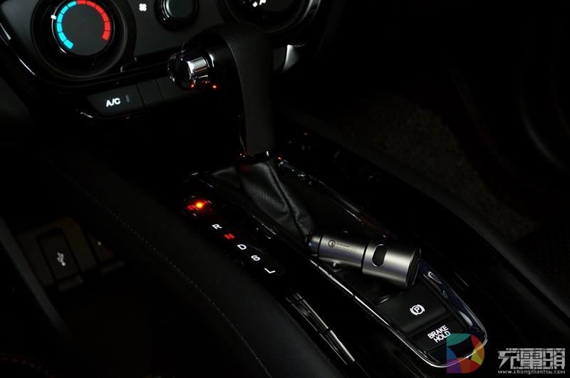 小米车载充电器快充版CZCDQ02ZM拆解评测