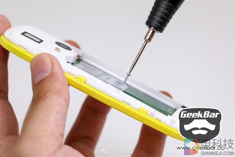 诺基亚3310复刻版拆解：不是复活那么简单