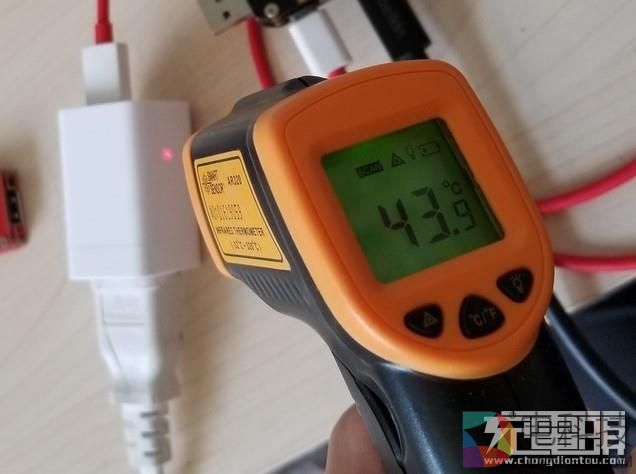 一入DASH离不开：一加5完全充电测试