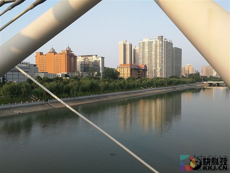 麒麟960最低价!荣耀9评测:颜值堪比胡歌