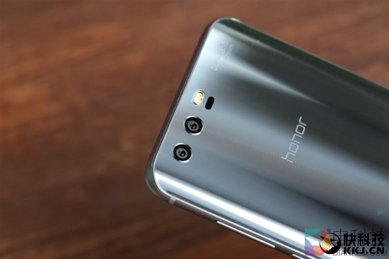 麒麟960最低价!荣耀9评测:颜值堪比胡歌