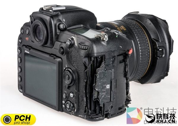 尼康D500被狗子咬成这样还能用 也是福大命大