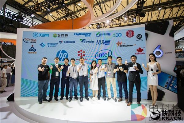 15秒闪电开机！惠普推全球首款YunOS Book笔记本