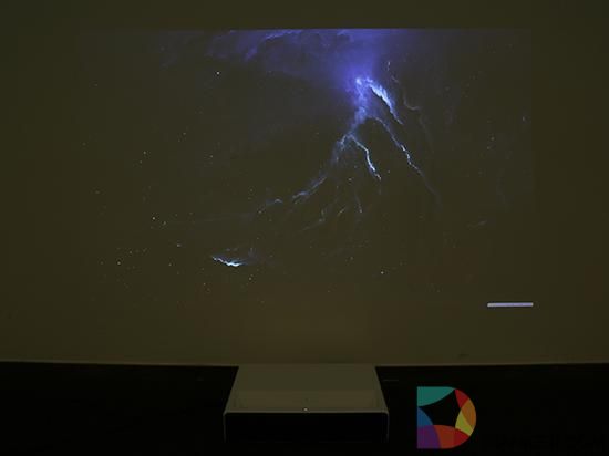 9999元！小米米家激光电视体验：150英寸堪比影院