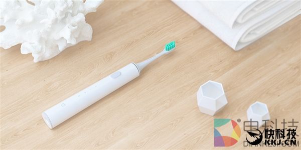 米家发布一款声波电动牙刷：199元/IPX7防水