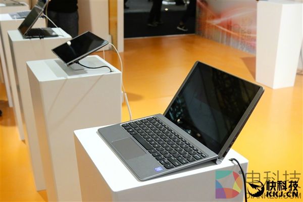 15秒闪电开机！惠普推全球首款YunOS Book笔记本