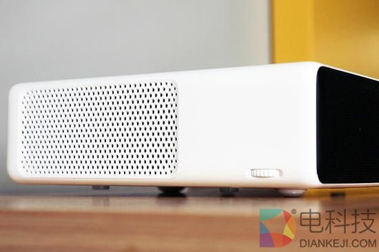 9999元！小米米家激光电视体验：150英寸堪比影院