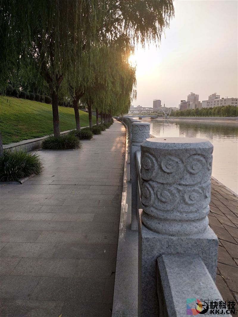 柔光双摄再升级!vivo X9s评测:抢眼的自拍表现