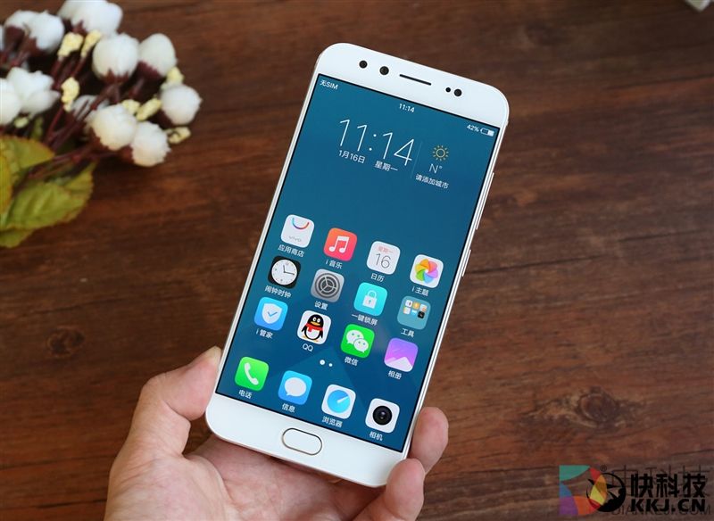 柔光双摄再升级!vivo X9s评测:抢眼的自拍表现