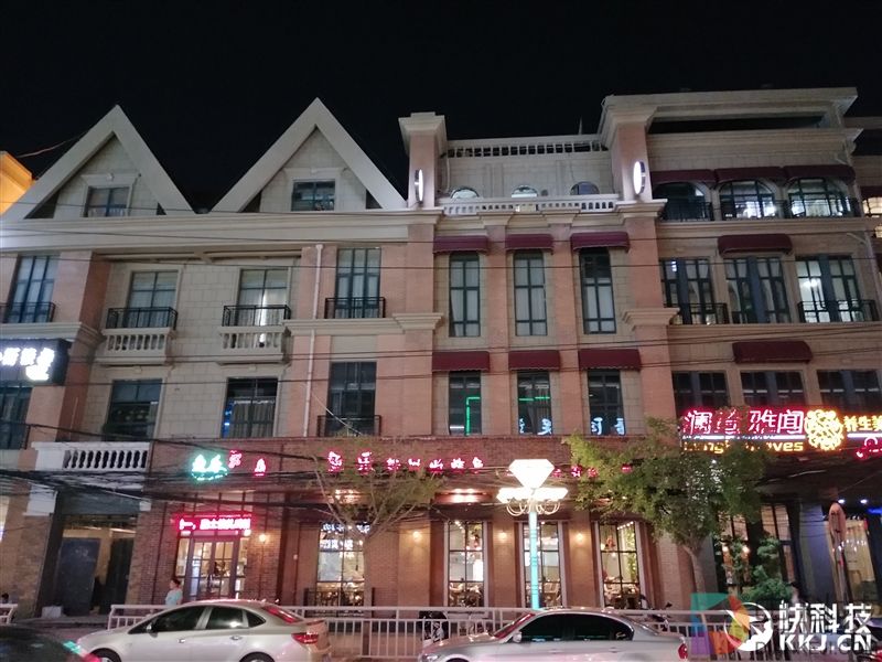 柔光双摄再升级!vivo X9s评测:抢眼的自拍表现