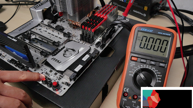 4条内存槽插满DDR4-4000高频条结果蓝屏：终于懂了