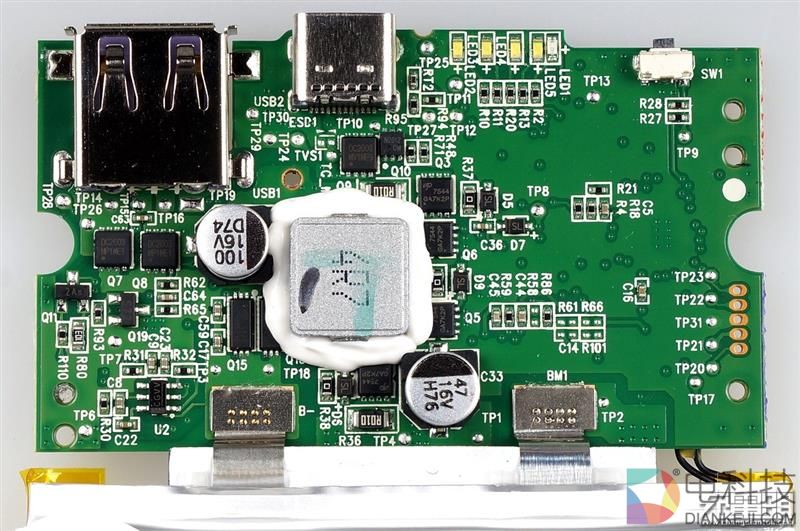 拆解华为用料做好的移动电源：赏心悦目