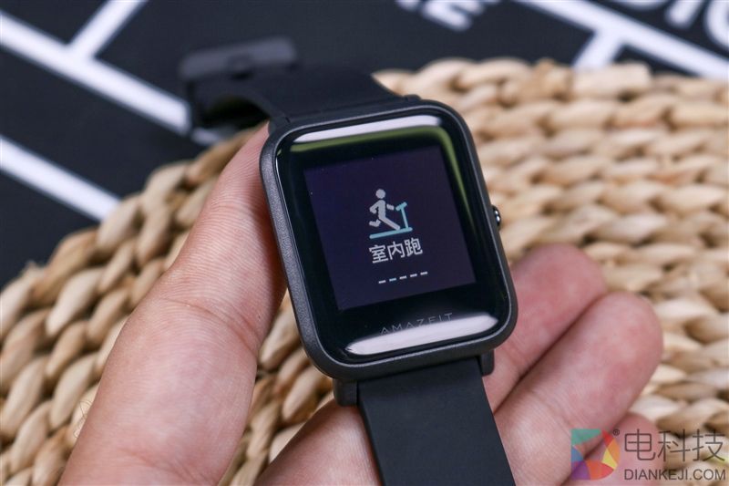 高颜值与超强续航并存 华米米动手表青春版评测