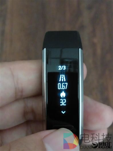 50米防水+独立GPS！华为运动手环体验评测：为运动而生