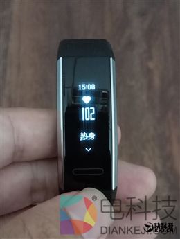 50米防水+独立GPS！华为运动手环体验评测：为运动而生